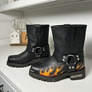 Xelement Women’s Size 8 Motorcycle Boots Black Leather Flame Harness Biker Boo